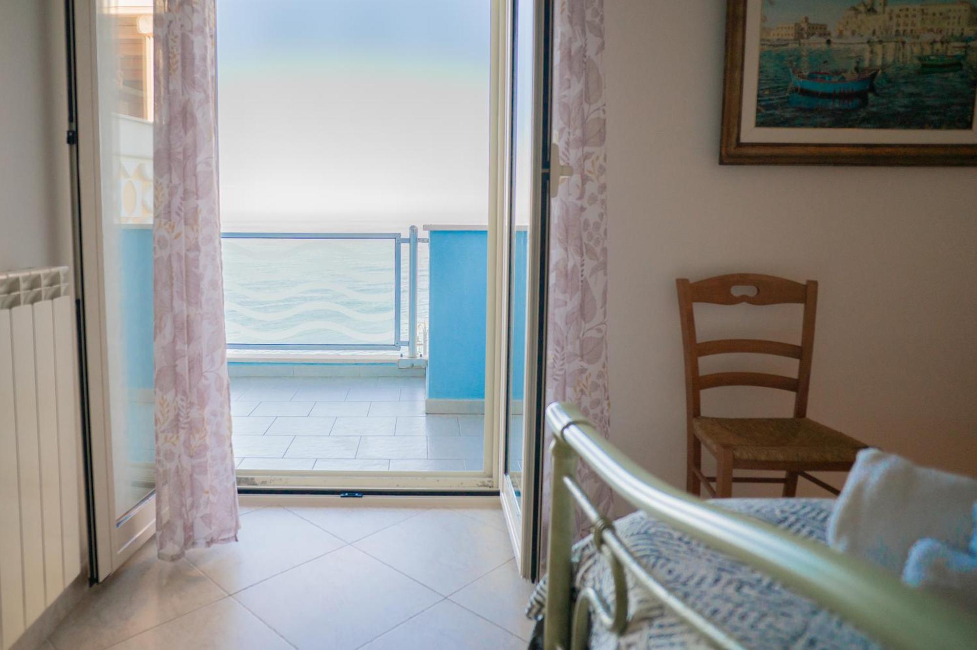 Milu'Seaview Ampia Casa Vista Mare Apartment Giovinazzo Exterior photo